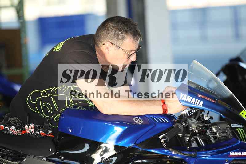 /Archiv-2024/01 26.-28.01.2024 Moto Center Thun Jerez/Boxenimpressionen/27.01.2024